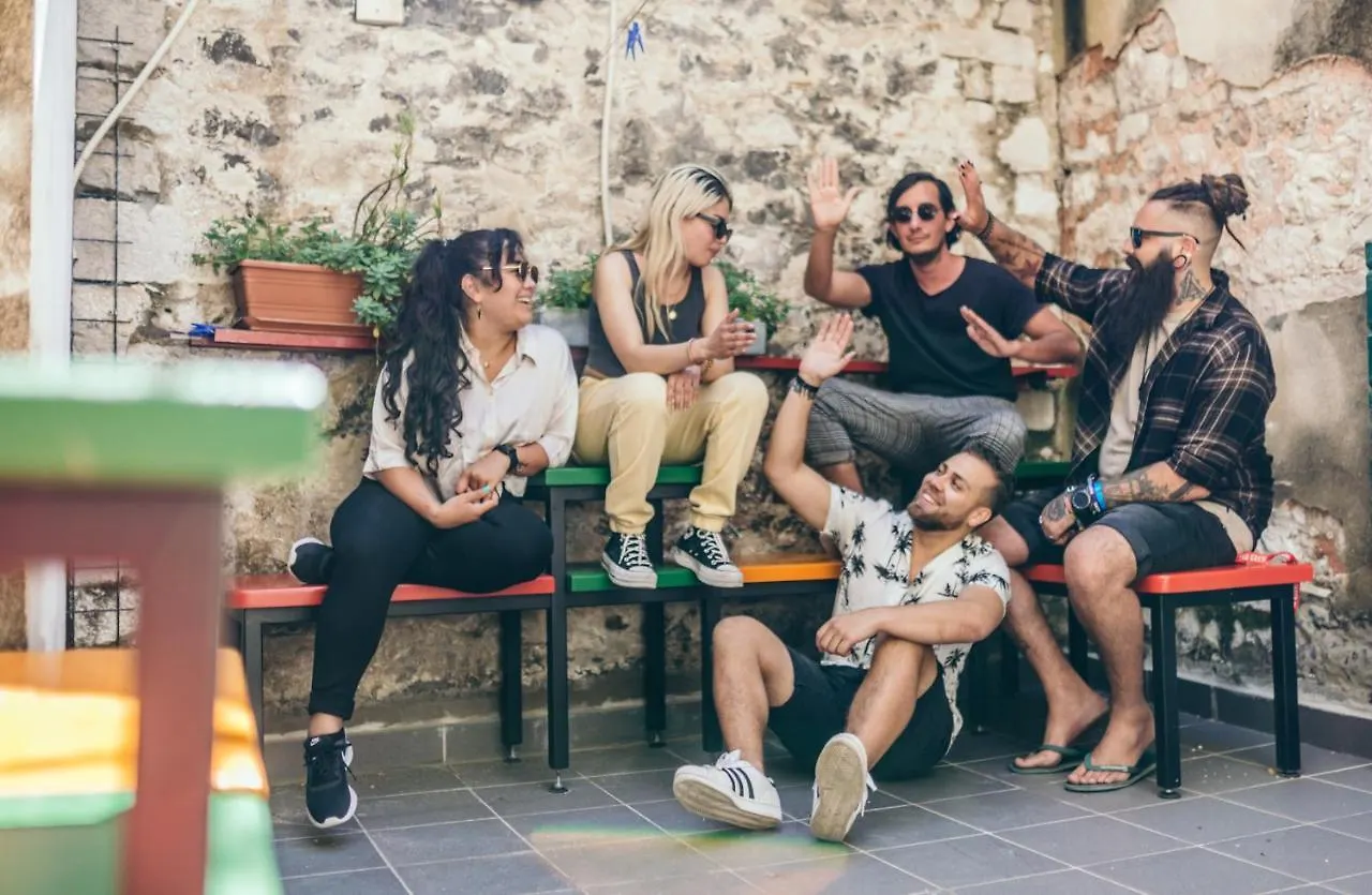 Fiesta Siesta Social Hostel سبليت